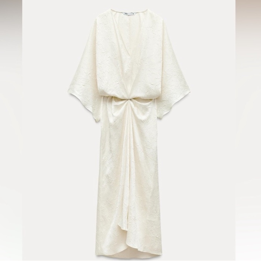 ✨SALE✨ ZARA CRINKLE EFFECT MIDI DRESS ZW COLLECTION
✨SALE✨